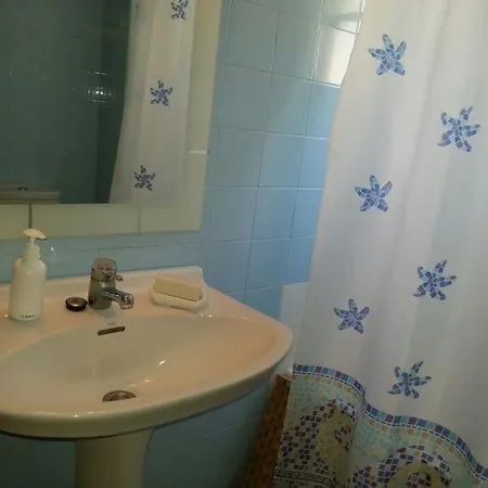 Spacious Flat With Sea Views, 3 Bedrooms, 2 Bathrooms And Next To The Beach!! Roda de Bera