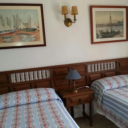 Apartment Spacious Flat With Sea Views, 3 Bedrooms, 2 Bathrooms And Next To The Beach!! Roda de Bera
