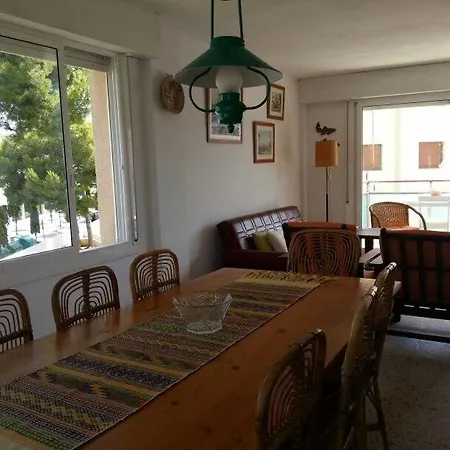 Spacious Flat With Sea Views, 3 Bedrooms, 2 Bathrooms And Next To The Beach!! Roda de Bera