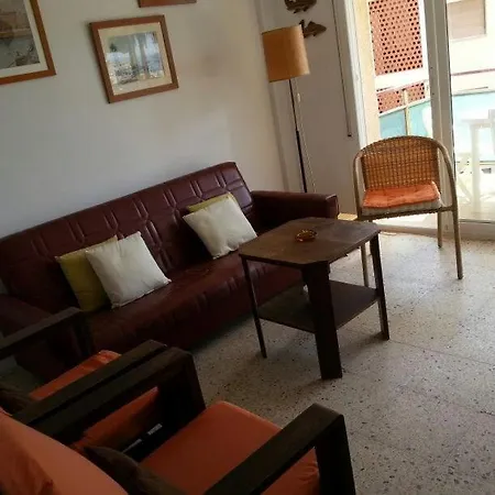 Spacious Flat With Sea Views, 3 Bedrooms, 2 Bathrooms And Next To The Beach!!